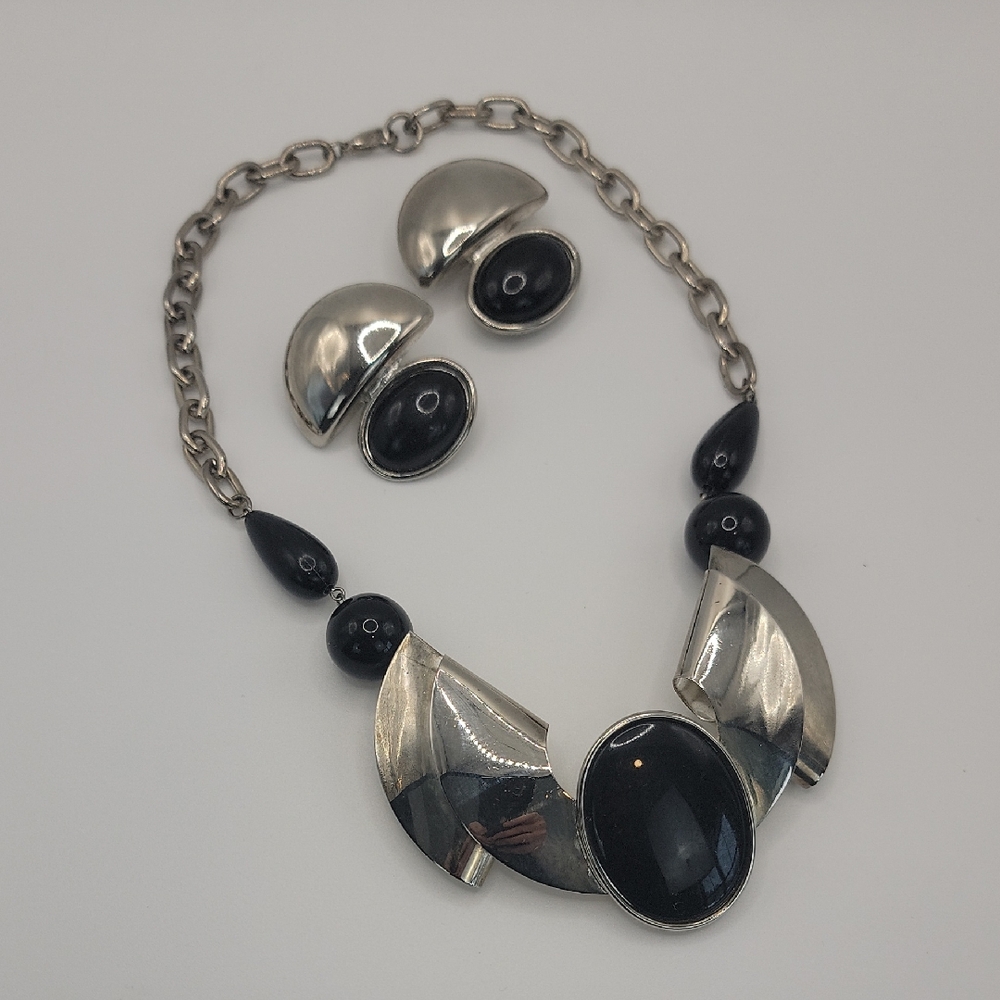 Vintage Modernist Necklace and Earrings Set Fashion Jewelry Size Choker 16"